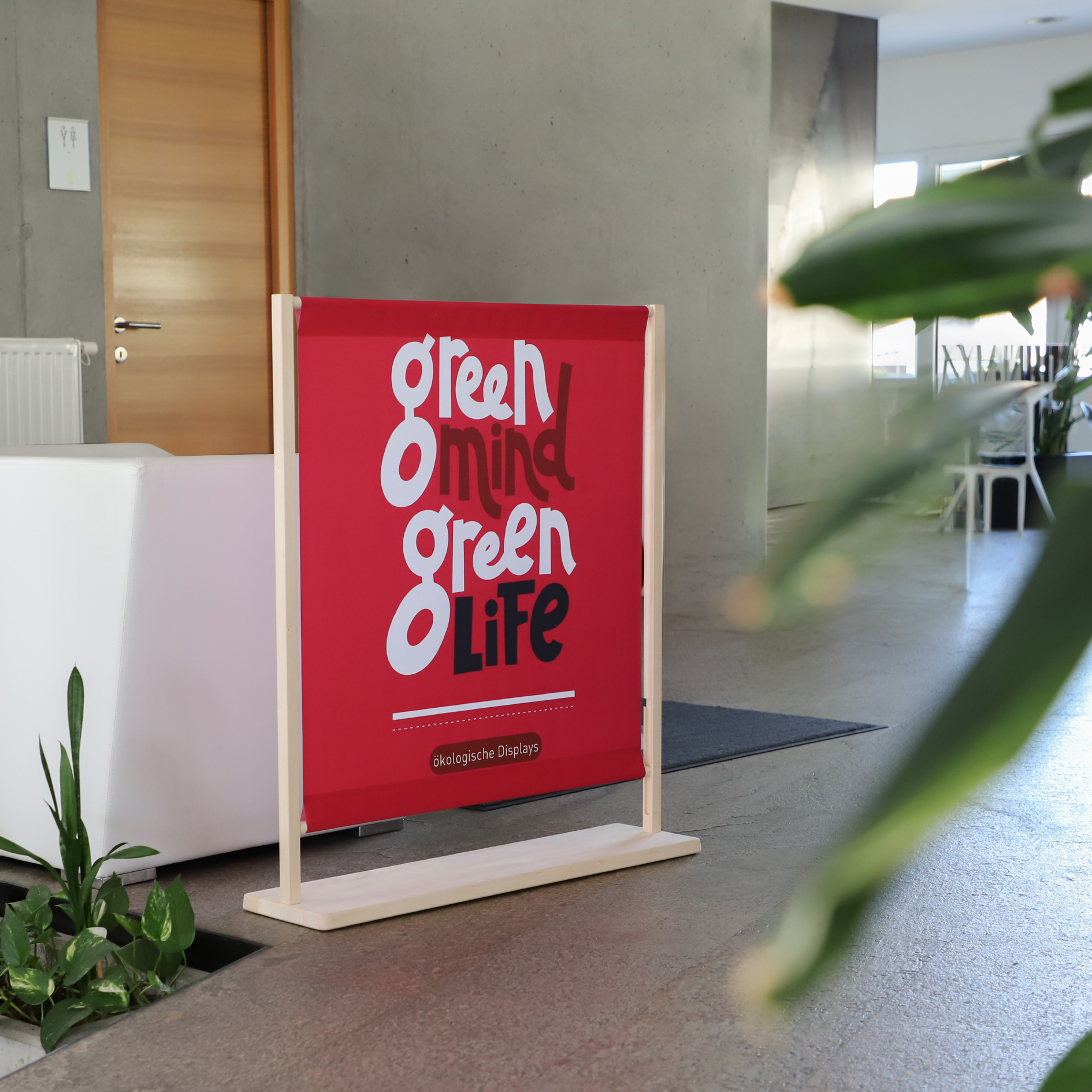 WoodBoarder Mini Display aus Holz